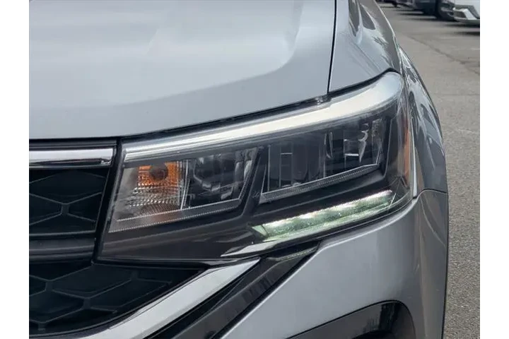 $16995 : Volkswagen Taos 2022 SE 4dr image 10