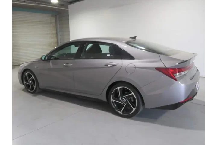 $23940 : Hyundai ELANTRA 2023 N Line image 8
