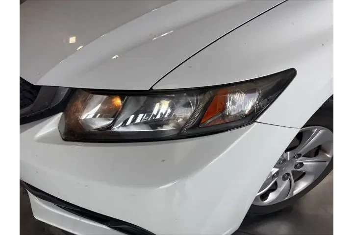 $11477 : Honda Civic 2014 LX 4dr Seda image 9