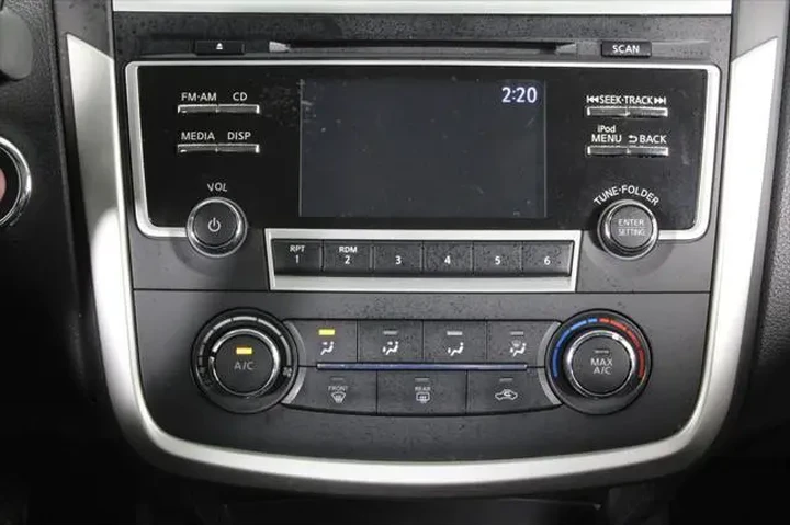 $9732 : Nissan Altima 2017 2.5 SR 4d image 8