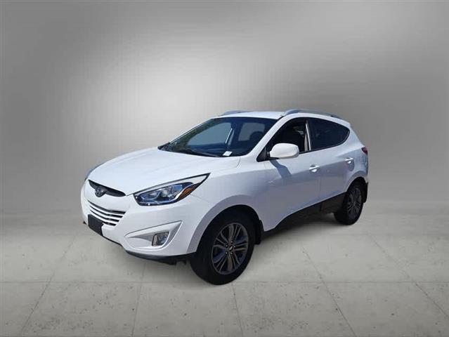 $9990 : Pre-Owned 2015 Hyundai Tucson image 9