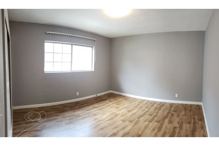 $1710 : Inglewood -Apt 1 Recamara image 2