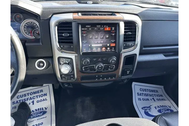 $20699 : Ram 1500 2016 4x4 Laramie 4d image 10