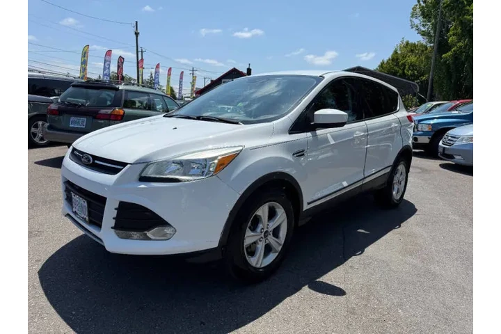 2014 Escape SE image 5