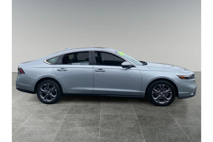 $29062 : Honda Accord 2023 image 6