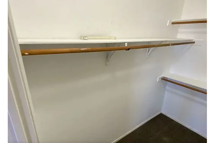 $1400 : Available 1Bedroom Apt  in LA image 8