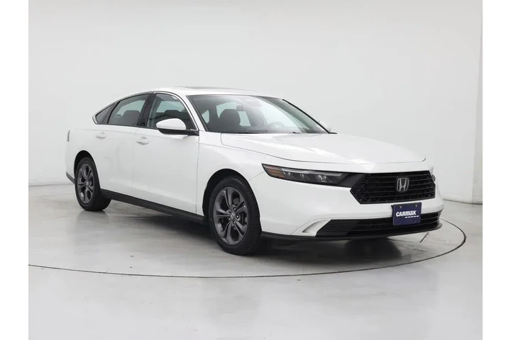 $25998 : Honda Accord 2023 EX 4dr Sed image 1