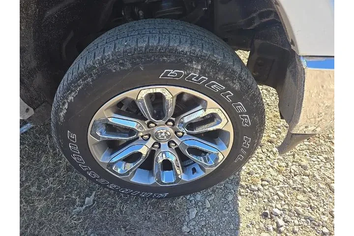 $30235 : Ram 1500 2021 4x4 Laramie 4d image 6