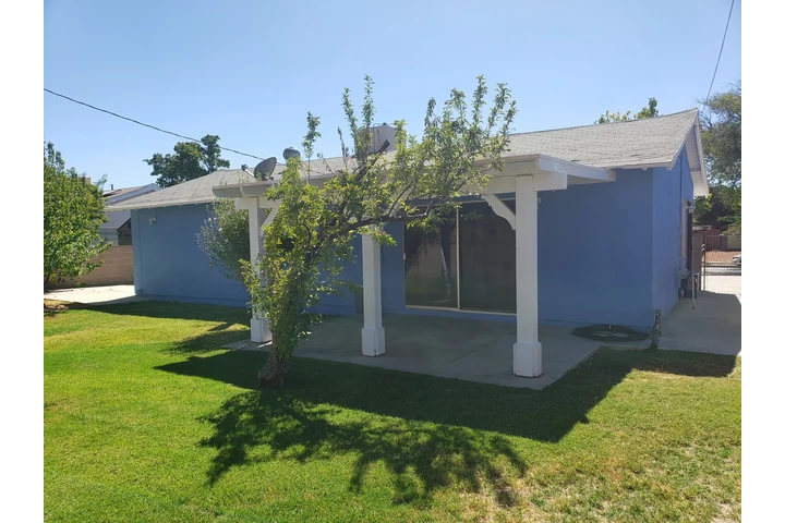 $2590 : Beautiful Home_Reduced Price! image 2