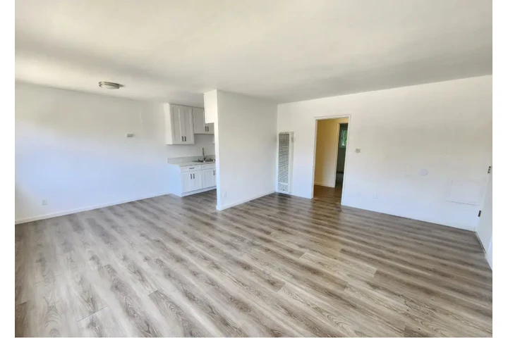 RENTO APARTAMENTO image 3