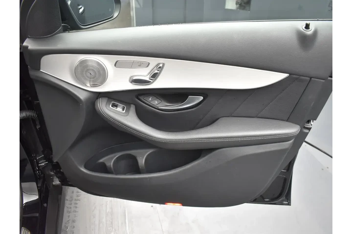 $29252 : Mercedes-Benz GLC 2021 AWD G image 4