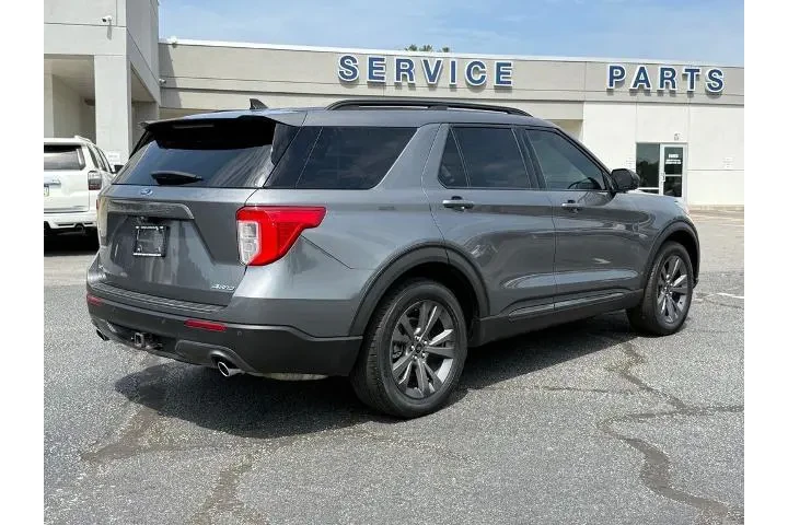 $21403 : Ford Explorer 2021 AWD XLT 4 image 4