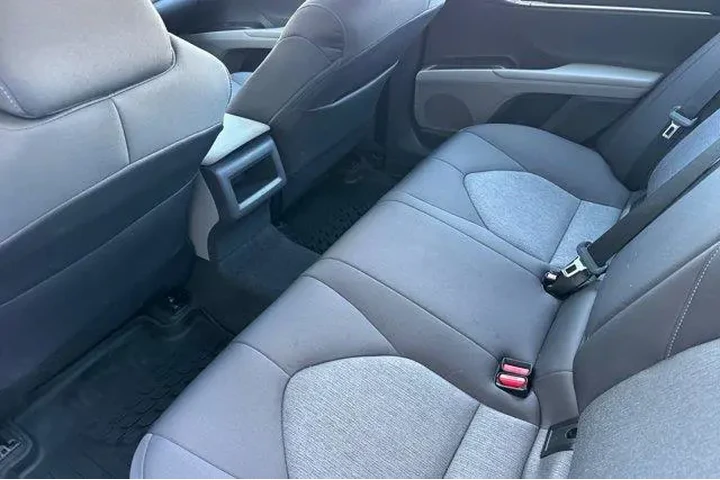 $25900 : Toyota Camry Hybrid 2022 LE image 8