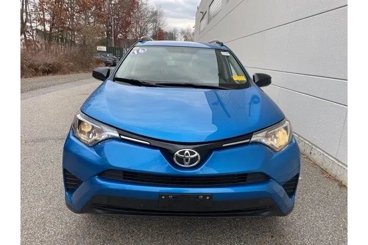 $12994 : Toyota RAV4 2016 AWD LE 4dr image 3