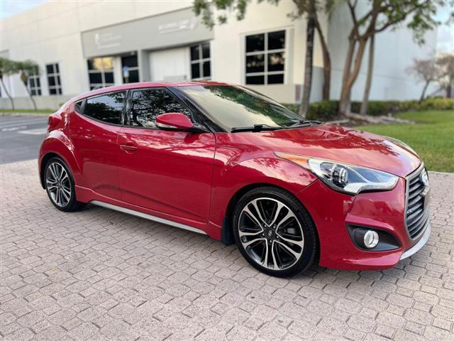 $9800 : Hyundai Veloster 2017 image 1