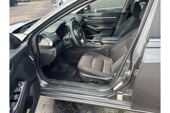 $19490 : Nissan Altima 2023 2.5 SV 4d image 9