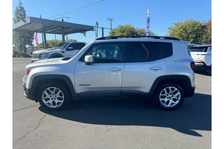 $9498 : 2015 Renegade Latitude image 10