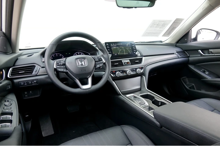 $22700 : 2019 Accord Touring 2.0T image 5