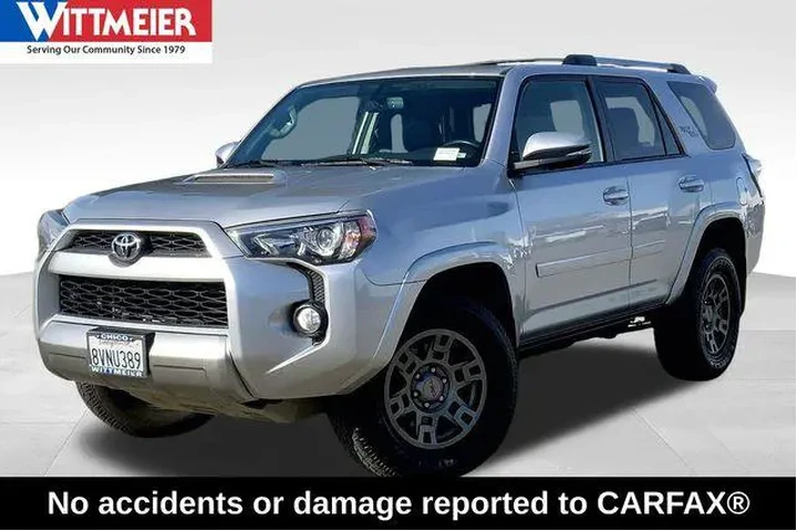 $29985 : Toyota 4Runner 2018 4x4 SR5 image 1