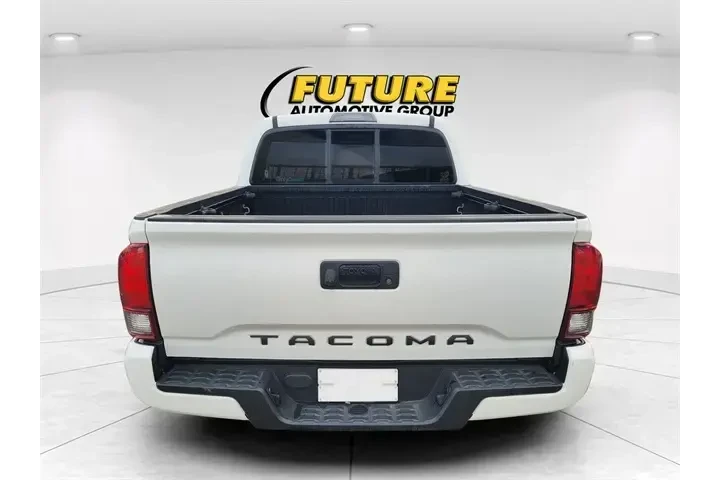 $27997 : Toyota Tacoma 2018 4x2 SR 4d image 4