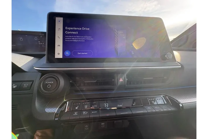 $28999 : Toyota Prius 2023 AWD Limite image 7