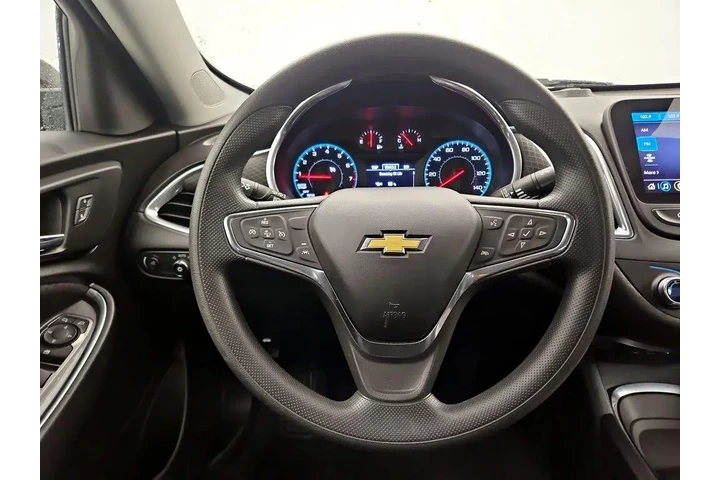 $18998 : Chevrolet Malibu 2021 LT 4dr image 10