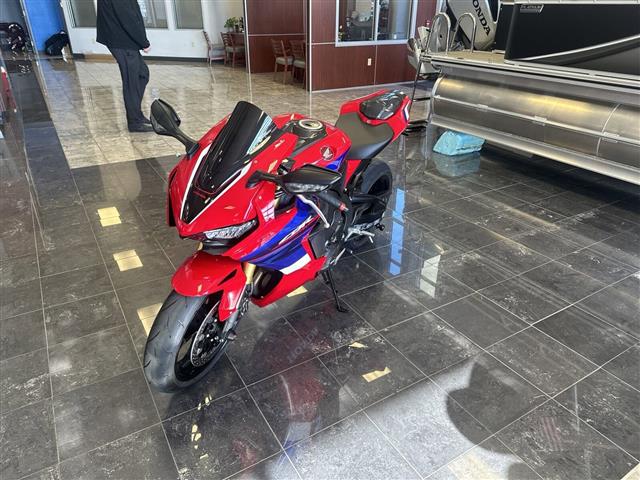 $15229 : 2022 CBR 1000RA image 2