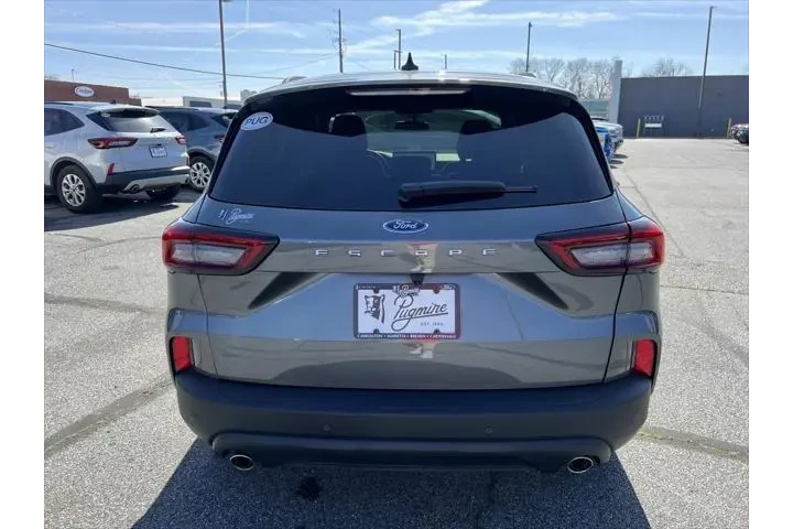 $28997 : Ford Escape 2025 ST-Line 4dr image 6