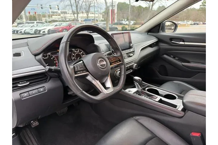 $23101 : Nissan Altima 2024 2.5 SR 4d image 9