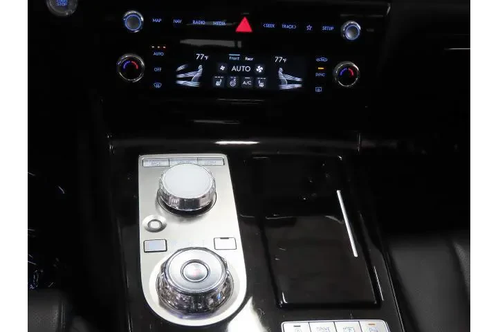 $39995 : Genesis G80 2025 AWD 2.5T 4d image 8