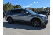 $22240 : Volkswagen Tiguan 2023 SE 4d thumbnail