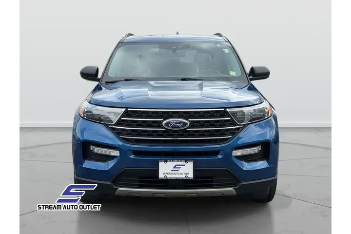 $20890 : Ford Explorer 2021 AWD XLT 4 image 2