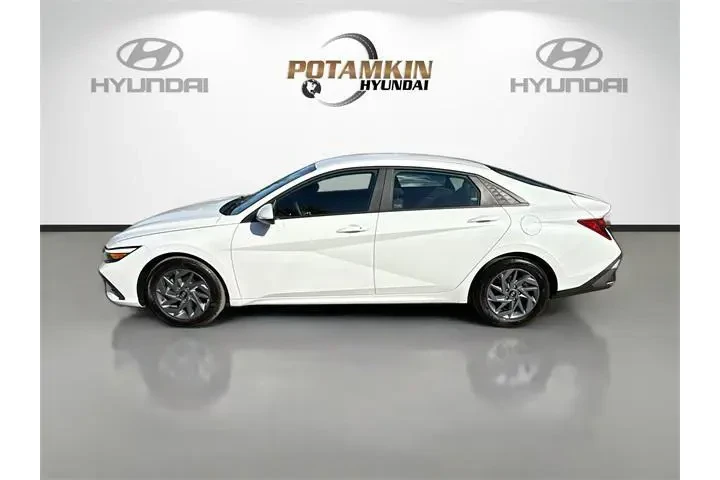 $18340 : Hyundai ELANTRA 2024 SEL 4dr image 8