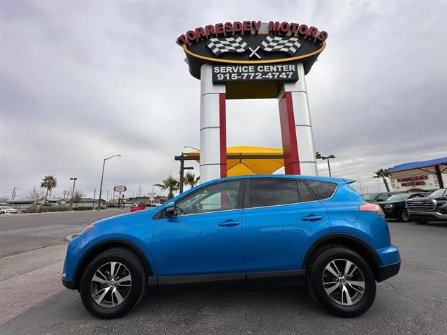 $23995 : Pre-Owned 2018 RAV4 XLE Sport image 3