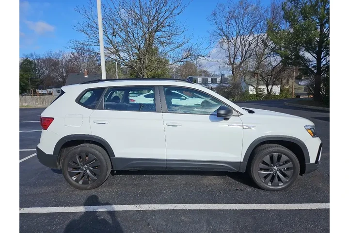 $17895 : Volkswagen Taos 2024 S 4dr S image 7