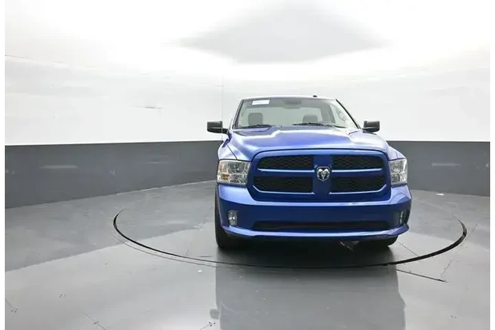 $22988 : Ram 1500 2017 4x4 Express 2d image 2