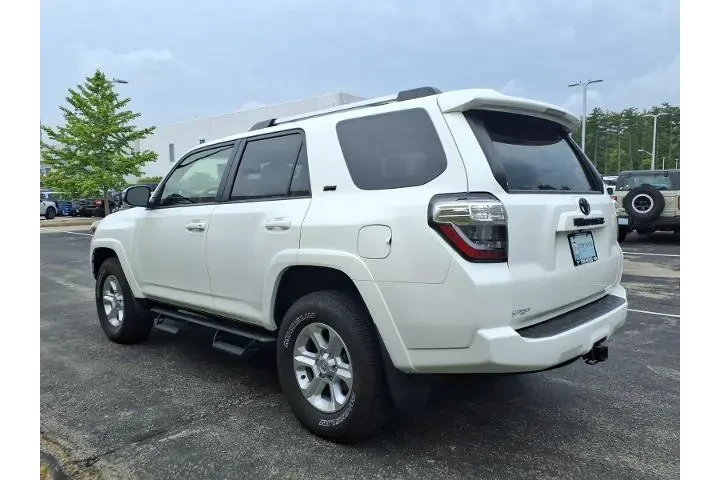 $39085 : Toyota 4Runner 2022 4x4 SR5 image 7