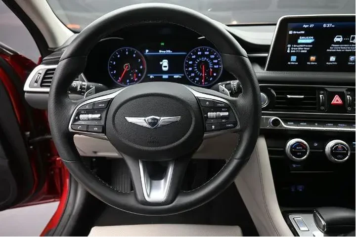 $23491 : Genesis G70 2020 AWD 2.0T 4d image 7