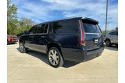 $27757 : Cadillac Escalade ESV 2018 P thumbnail