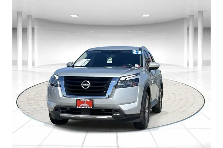 $26075 : Nissan Pathfinder 2023 SL 4d image 6