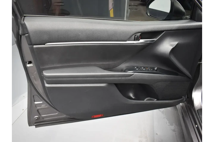 $12526 : Toyota Camry 2020 SE 4dr Sed image 9