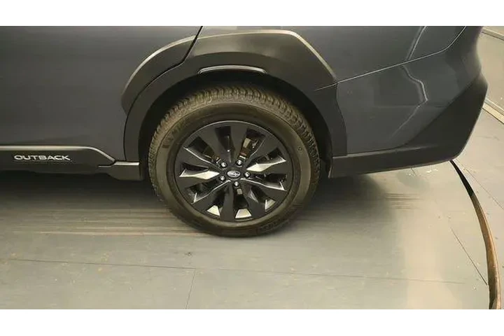 $30417 : Subaru Outback 2023 AWD Onyx image 9