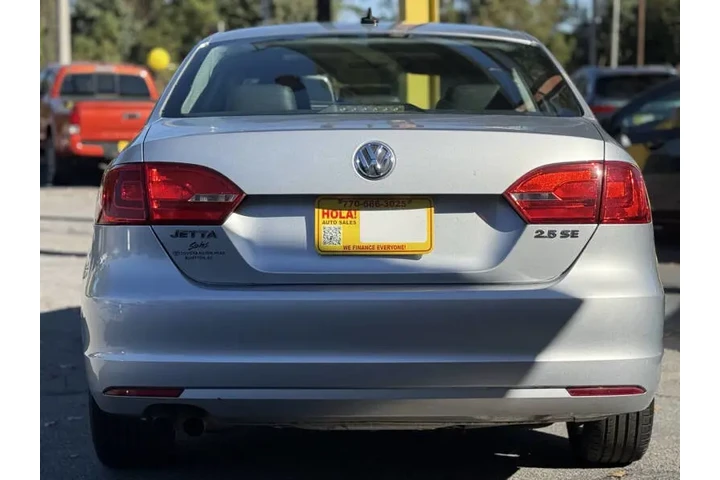 2011 Jetta SE image 6