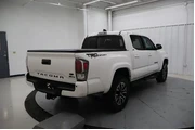 $33995 : Toyota Tacoma 2022 4x2 TRD O thumbnail