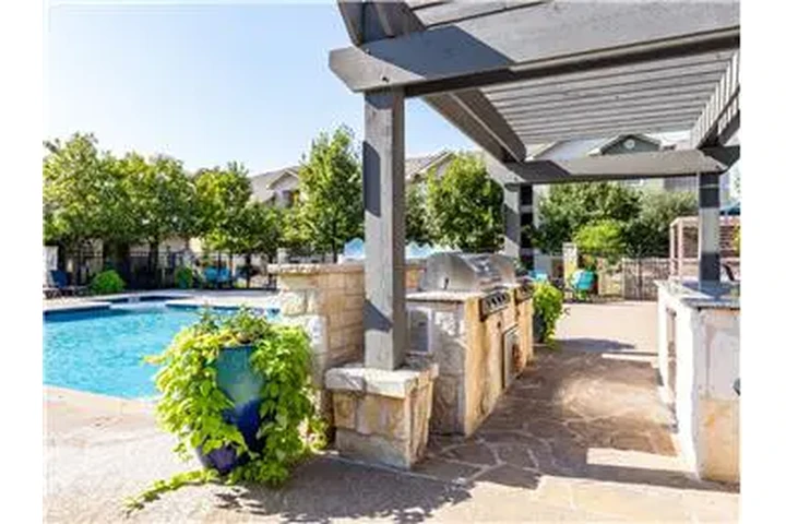 $1817 : Rental property with 2 bedro image 1