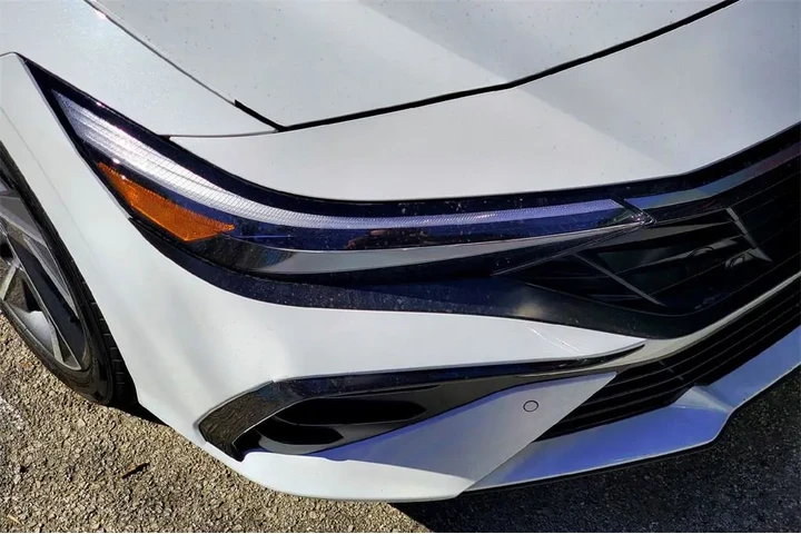 $22027 : Hyundai ELANTRA 2024 Limited image 2