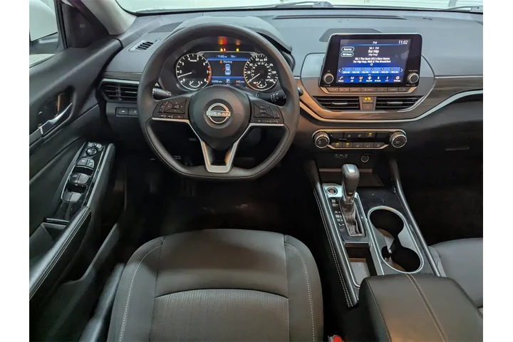 $21499 : Nissan Altima 2023 2.5 SV 4d image 7