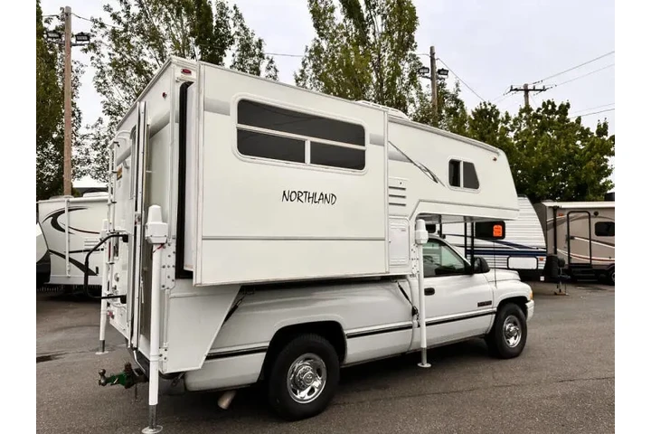 $12900 : 2009 Northland Camper 850 image 4