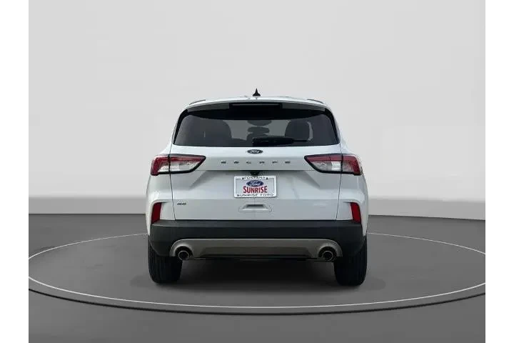 $17800 : Ford Escape 2022 SE 4dr SUV image 6