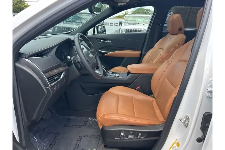 $26974 : Cadillac XT4 2022 Premium Lu image 9